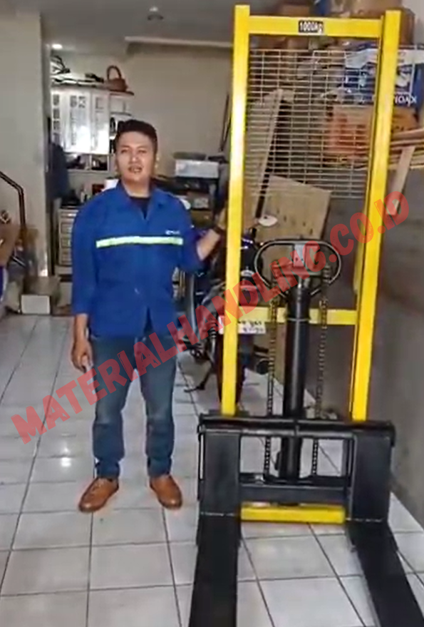 Hand Stacker mau pengangkutan - material handling