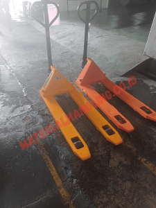 Pemberian Nametag service hand lift - material handling