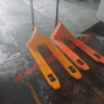 Pemberian Nametag service hand lift - material handling Pemberian Nametag service hand lift - material handling